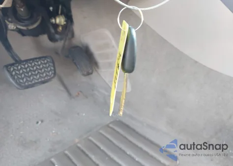 2005 Toyota Camry Le из США, поврежденный, VIN 4T1BE32K75U634945